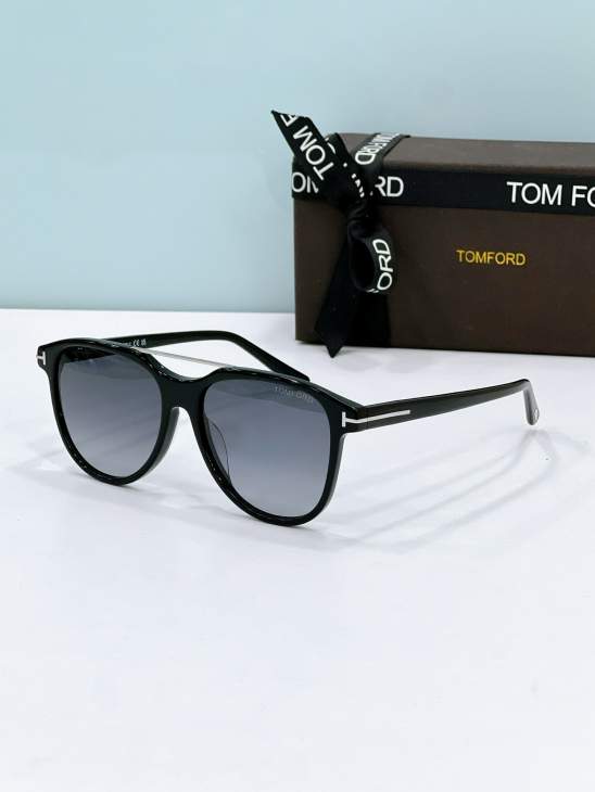 Picture of Tom Ford Sunglasses _SKUfw80536944fw